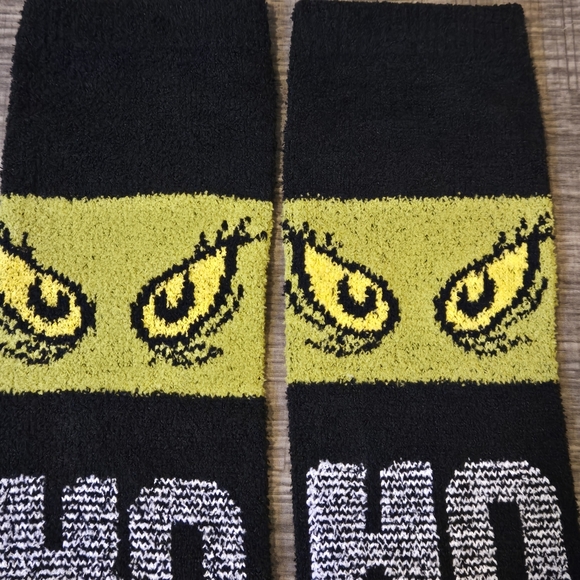 🍒🍒 The Grinch Ho Ho Ho Fuzzy Crew Socks - Picture 4 of 7